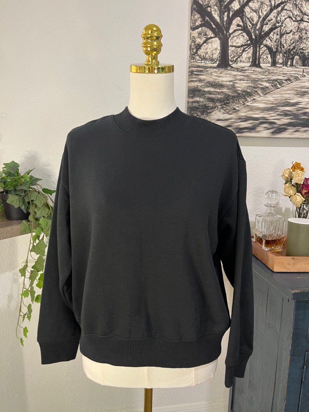 a new day Black Crewneck Sweater women small